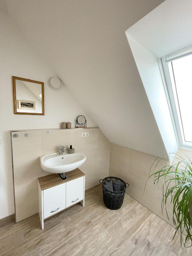 נוירופין Ferienwohnung Kamrath Mit Wunderschoenem Ausblick מראה חיצוני תמונה